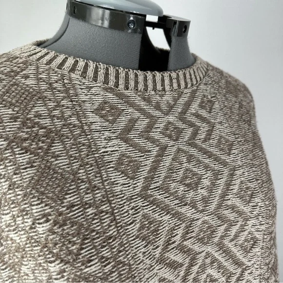 Minnie Rose Women’s Aztec Knit Fringe Cropped Sweater Size M/L - Picture 6 of 8